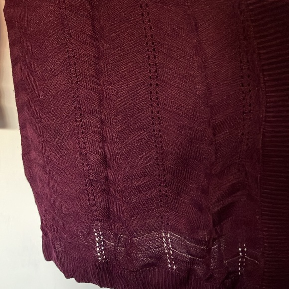 Ladies Apt. 9 Long Sleeve Sweater - Picture 2 of 4